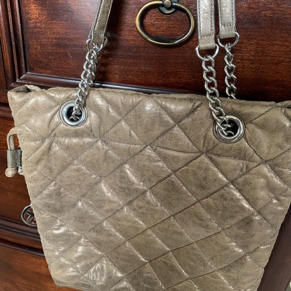 Michael Kors Handbag - Picture 4 of 15